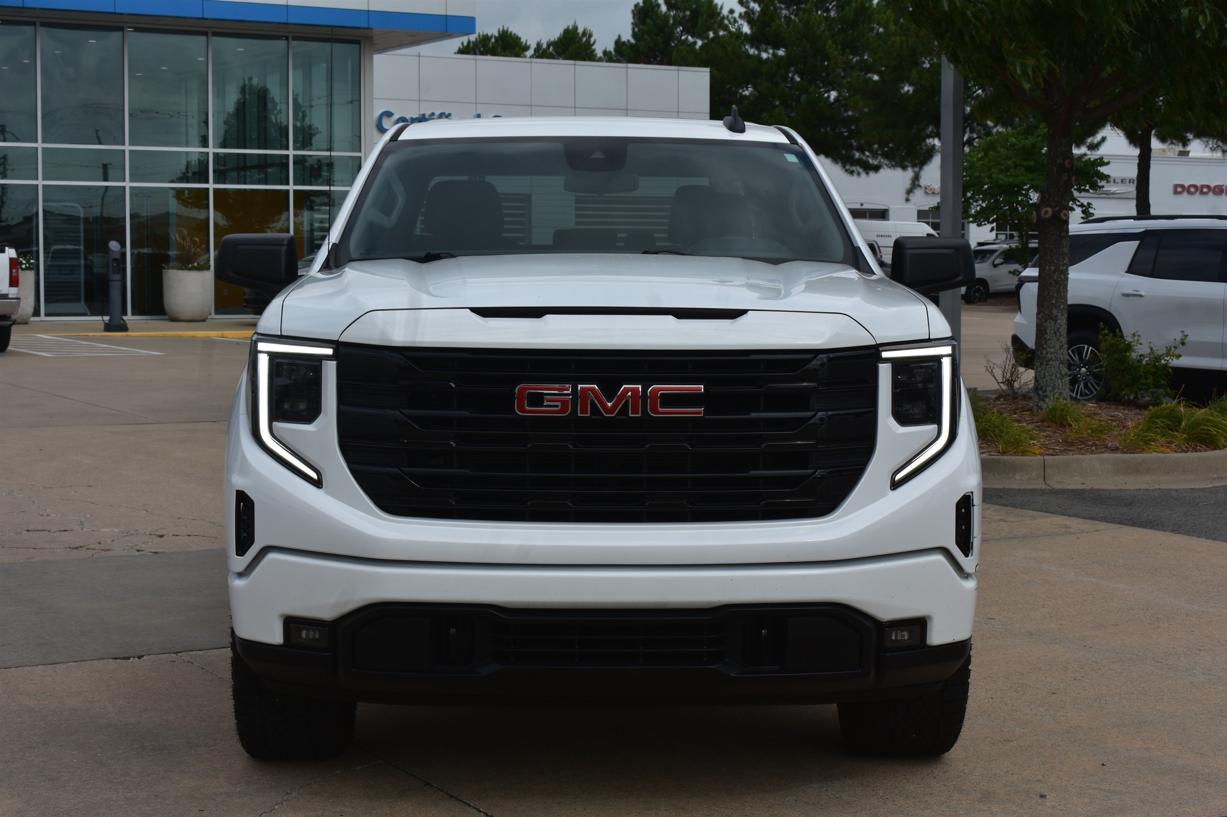 Used 2022 GMC Sierra 1500 Elevation with VIN 3GTPUJEK1NG638747 for sale in Little Rock