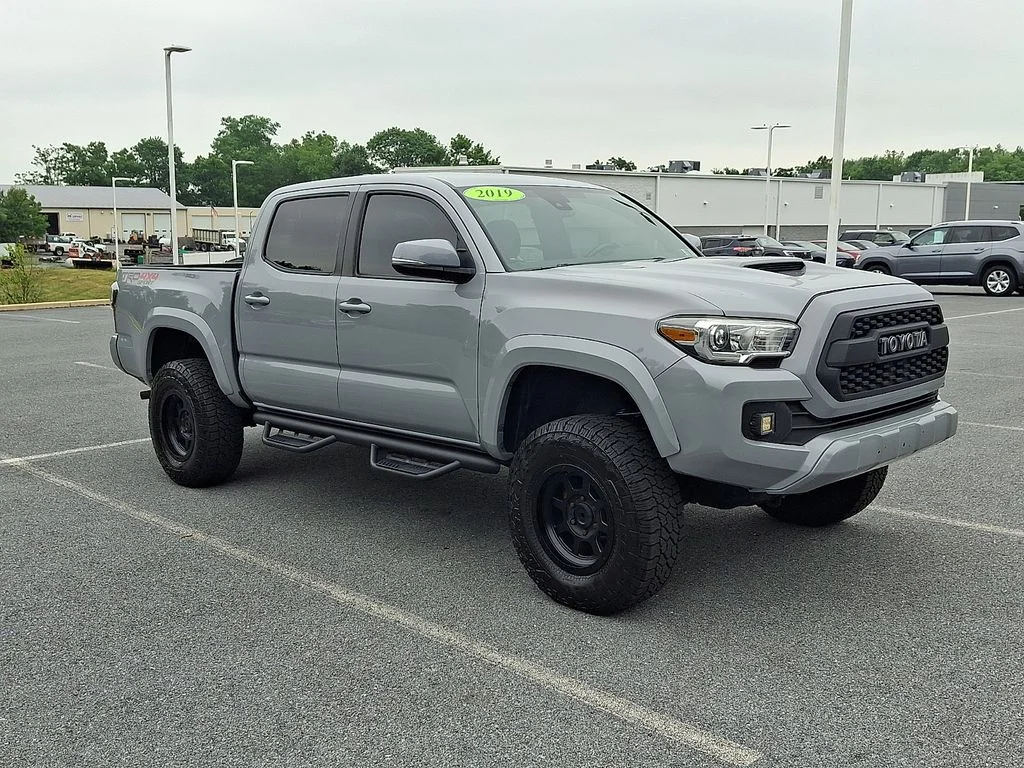 Used 2019  Toyota TRD Sport image 3