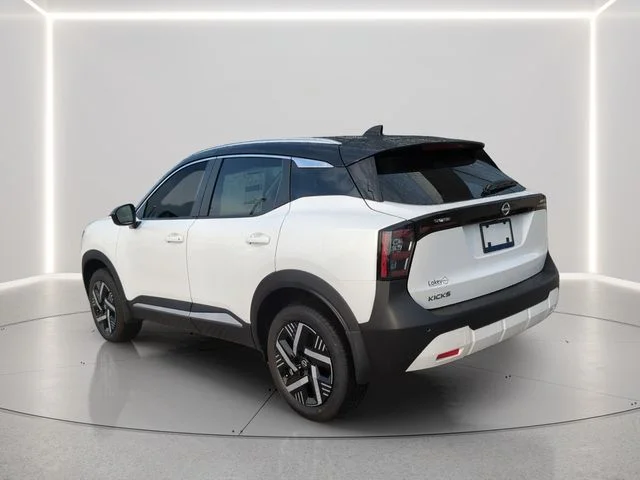 New 2026 Aspen White TriCoat / Super Black Two-tone Nissan SV image 4
