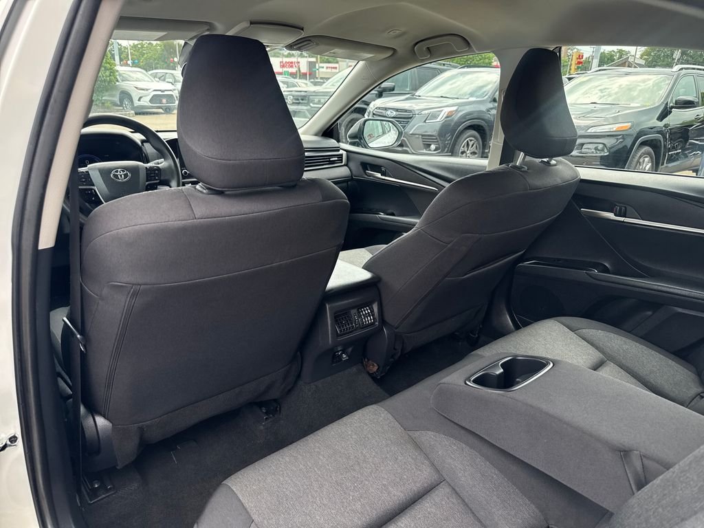 Used 2025 White Toyota LE image 35