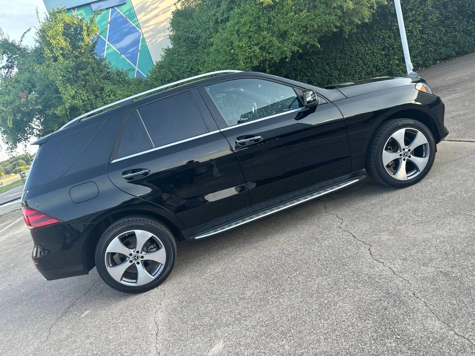 Used 2018 Obsidian Black Metallic Mercedes-Benz GLE 350 image 9