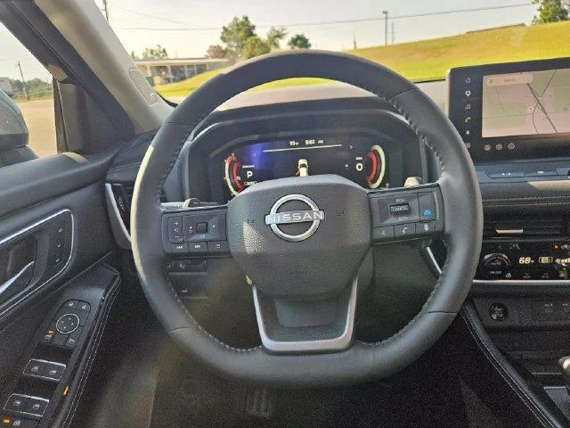 Used 2026 Gray Nissan Platinum image 14