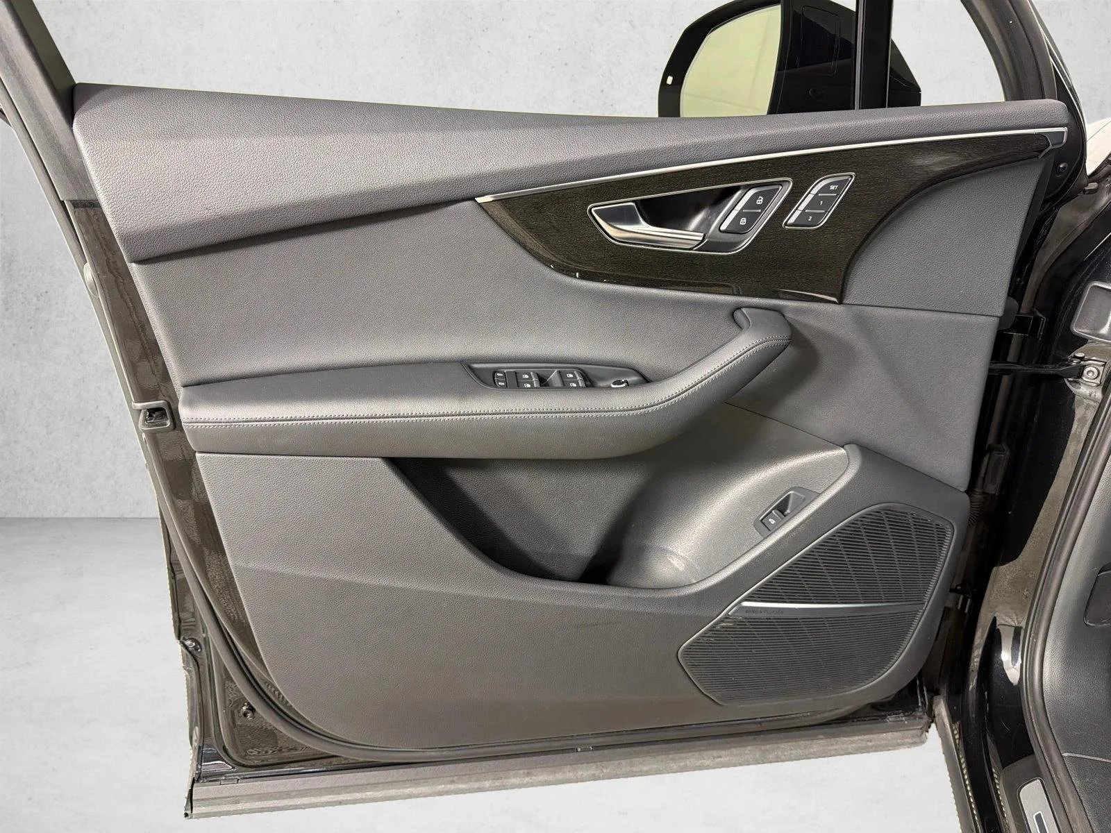 Used 2023 Mythos Black Metal Audi Premium Plus image 12