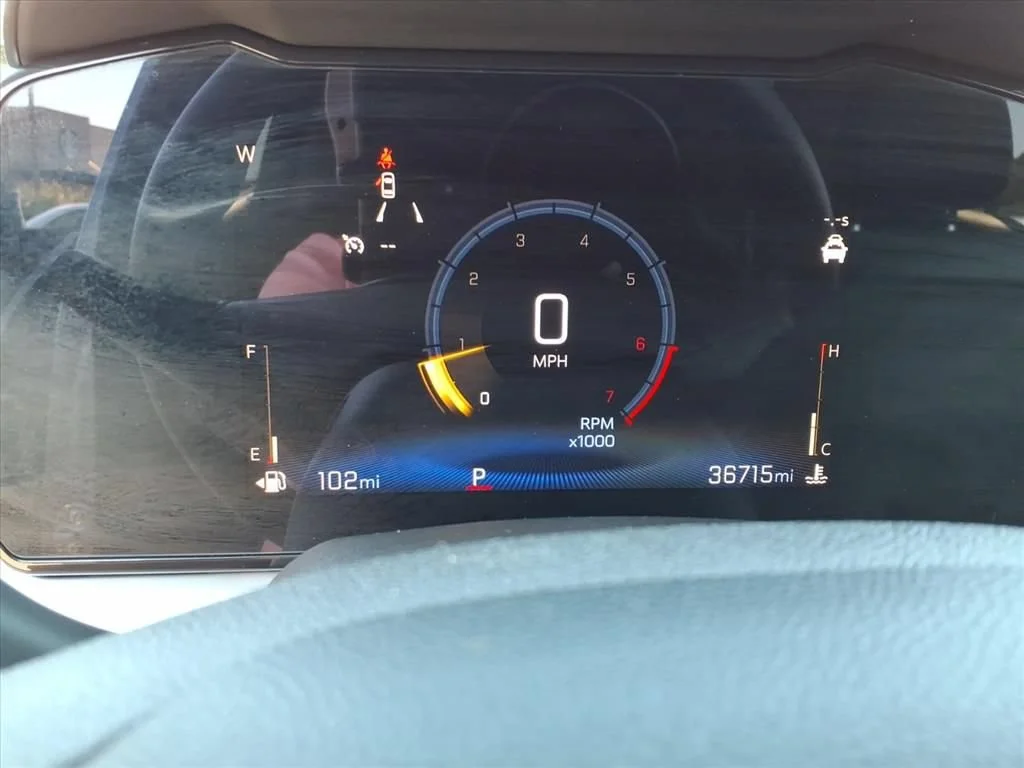 Used 2025 Sterling Gray Metallic Chevrolet LT image 25