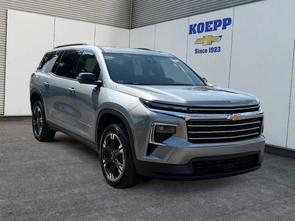 New 2027 Sterling Gray Metallic Chevrolet LT image 7