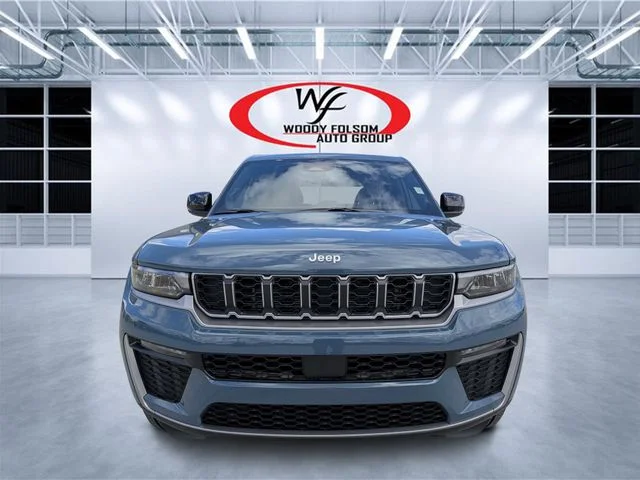 New 2027 Steel Blue Paint Jeep Limited image 8