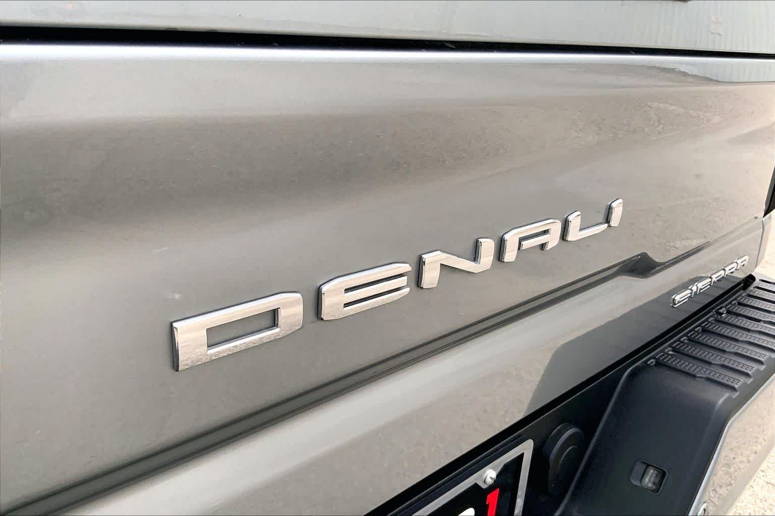Used 2024 Sterling Metallic GMC Denali image 10