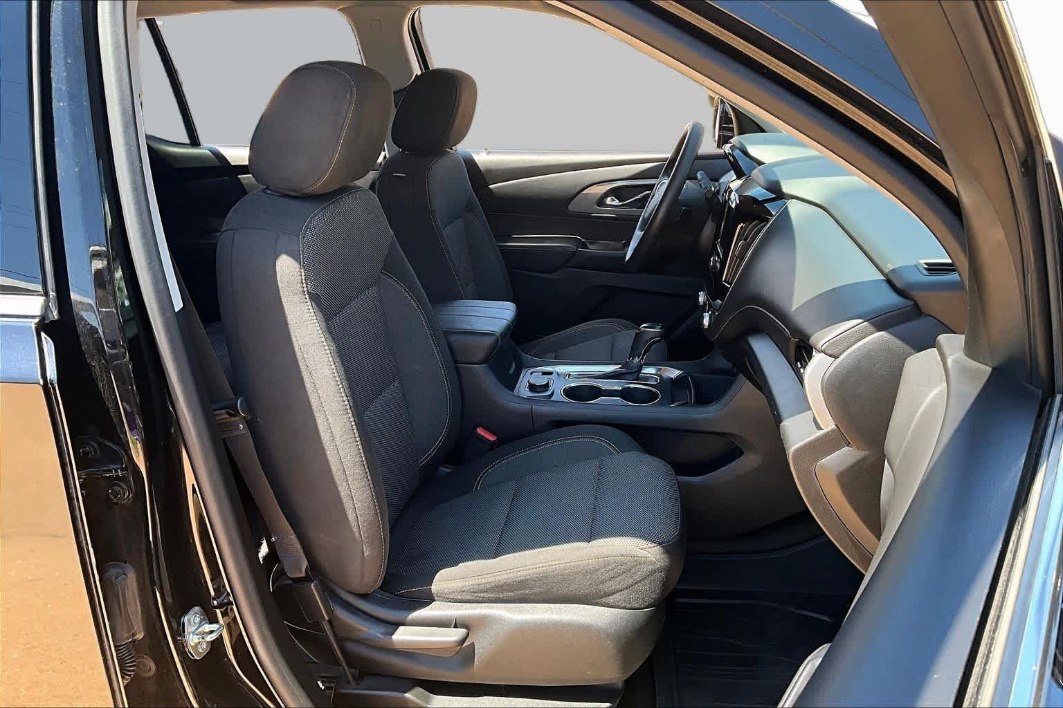 Used 2020 Mosaic Black Metallic Chevrolet LS image 9