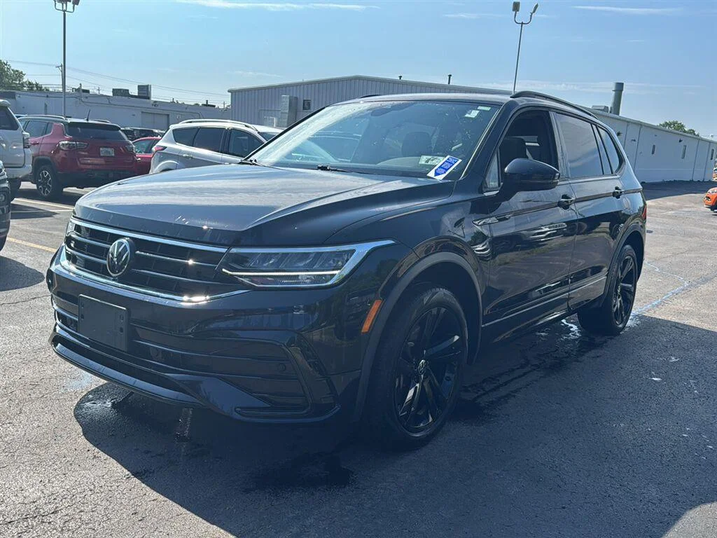 Used 2024 Deep Black Pearl Volkswagen SE R-Line Black image 5