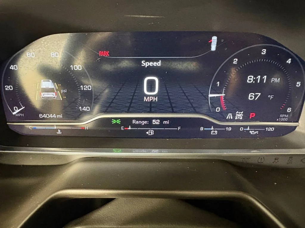 Used 2022 Beige GMC SLT image 31