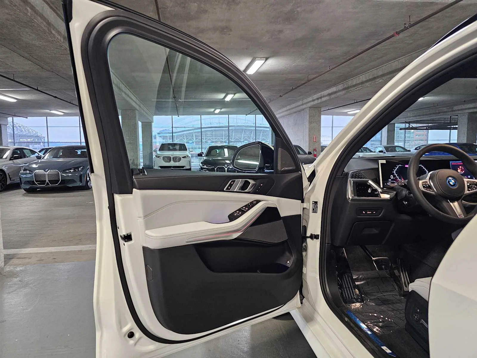 New 2026 Alpine White BMW xDrive50e image 22