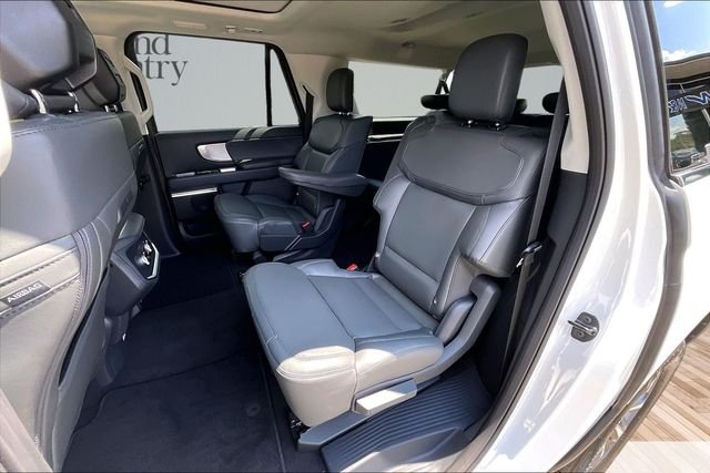New 2027 Star White Metallic Tri-Coat Ford MAX Active image 10