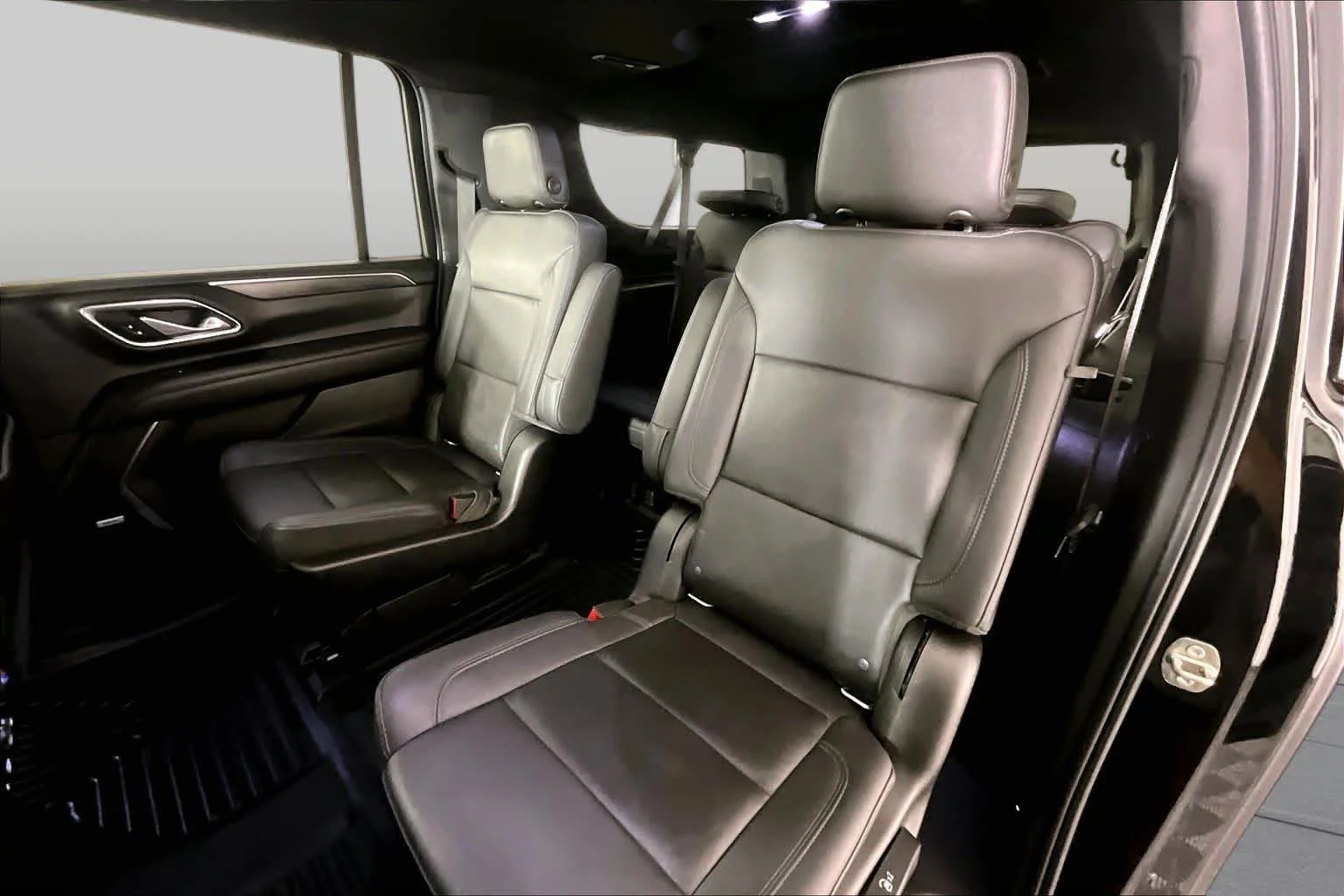 Used 2021 Black Chevrolet Z71 image 19