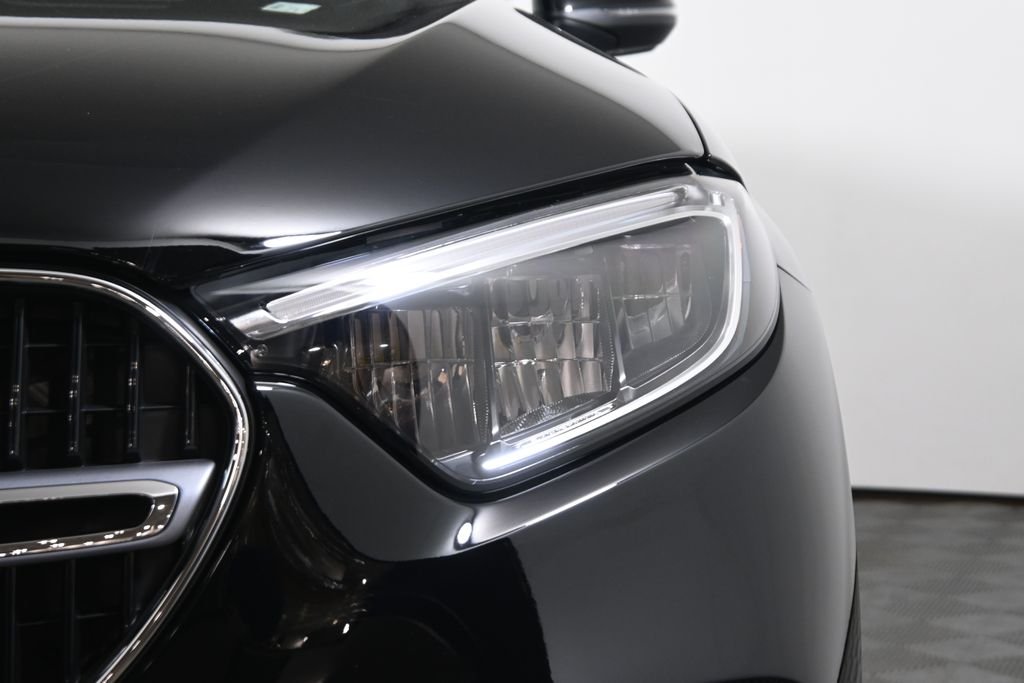 Used 2026 Black Mercedes-Benz GLC 300 image 11