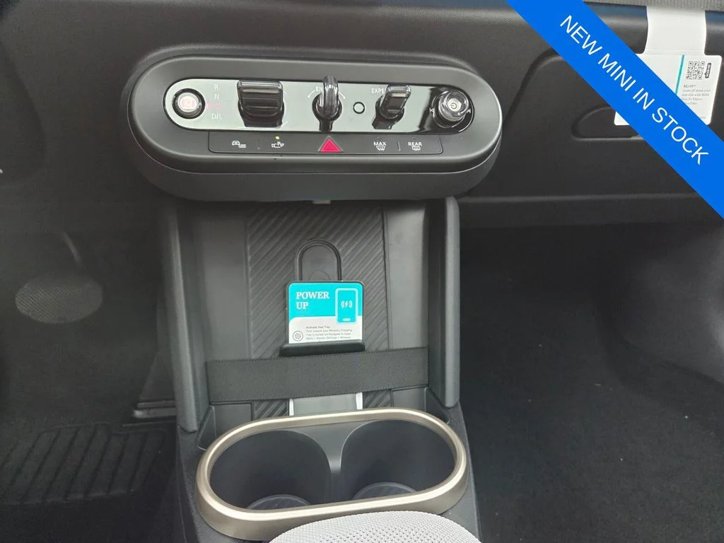 New 2026 Blue MINI Signature Plus image 18