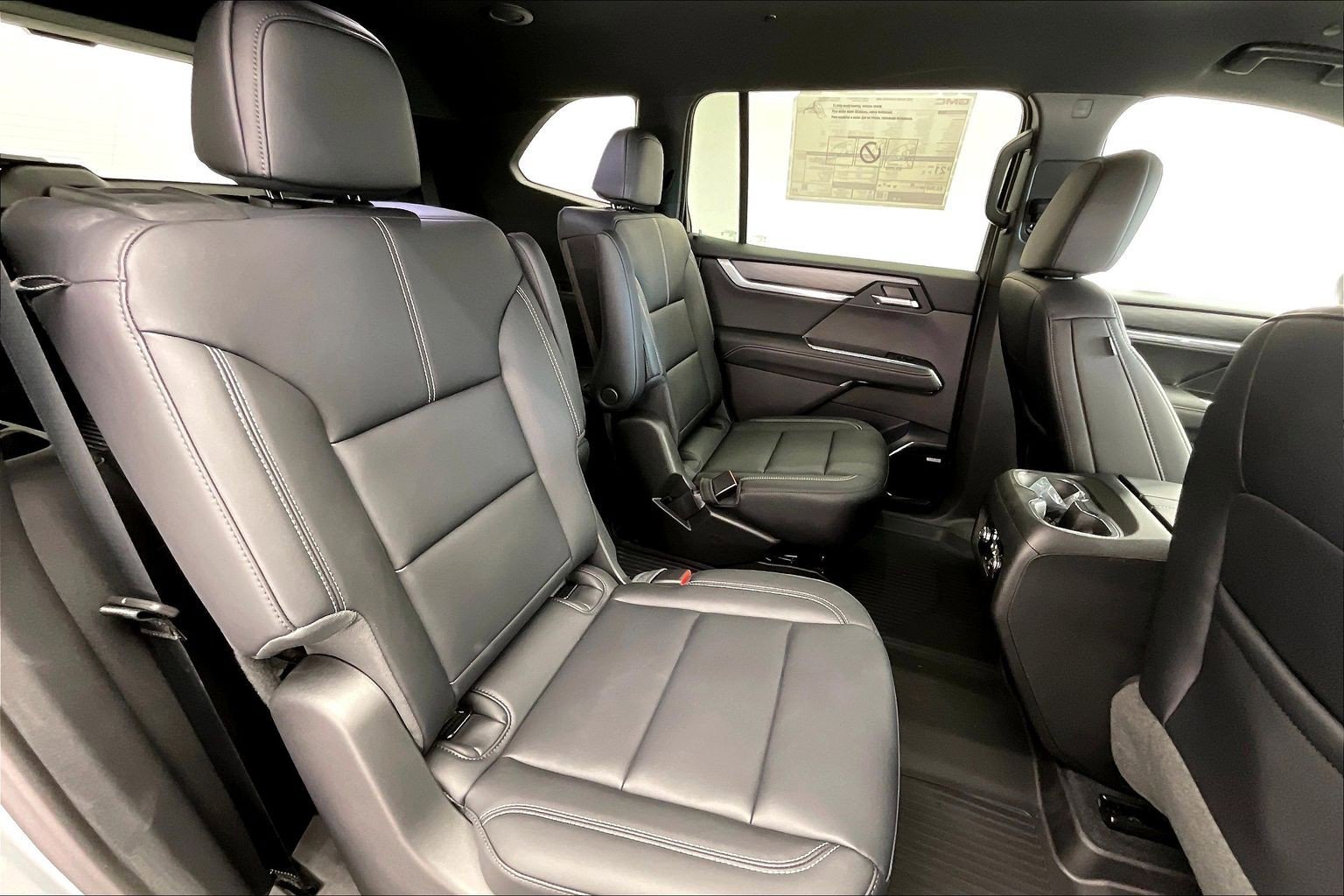 2026 GMC Acadia Elevation - Photo 10