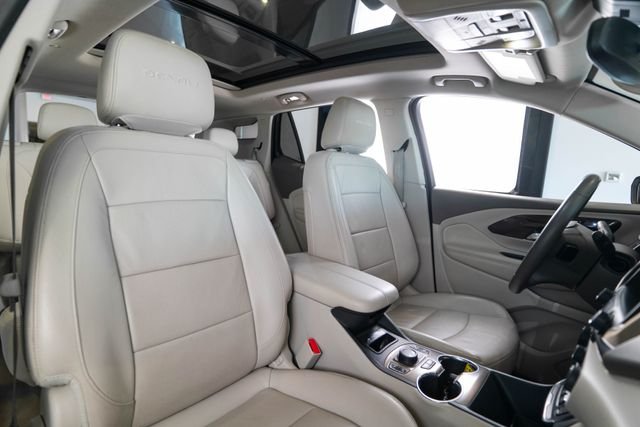 Used 2019 White GMC Denali image 15
