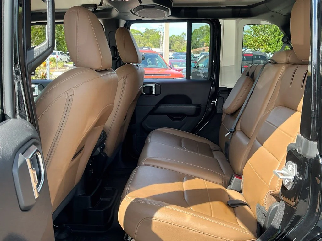 Used 2021 Black Jeep Unlimited Sahara 4xe image 27
