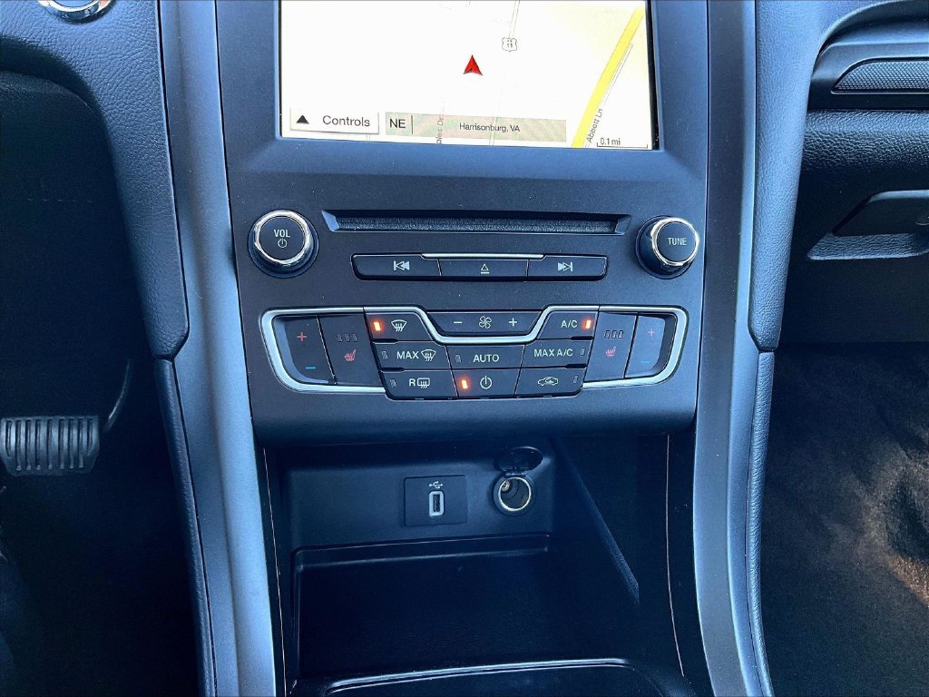 Used 2018 White Ford SE image 15
