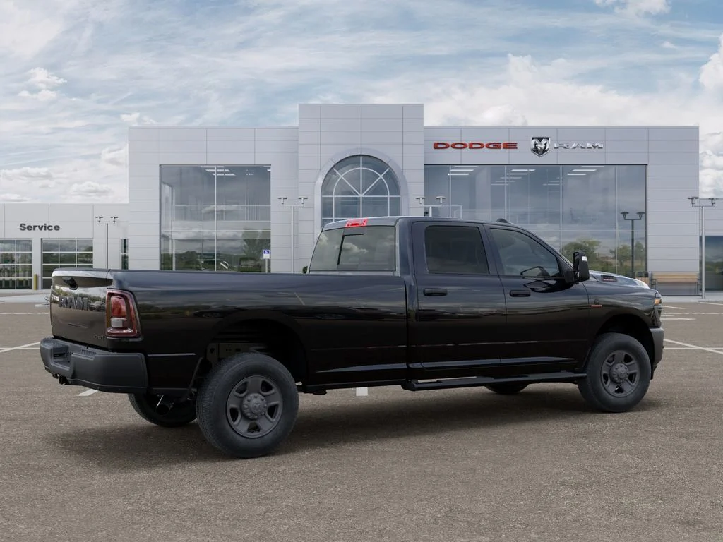 New 2026 Diamond Black Crystal Pearl-Coat Exterior Paint RAM Tradesman image 4