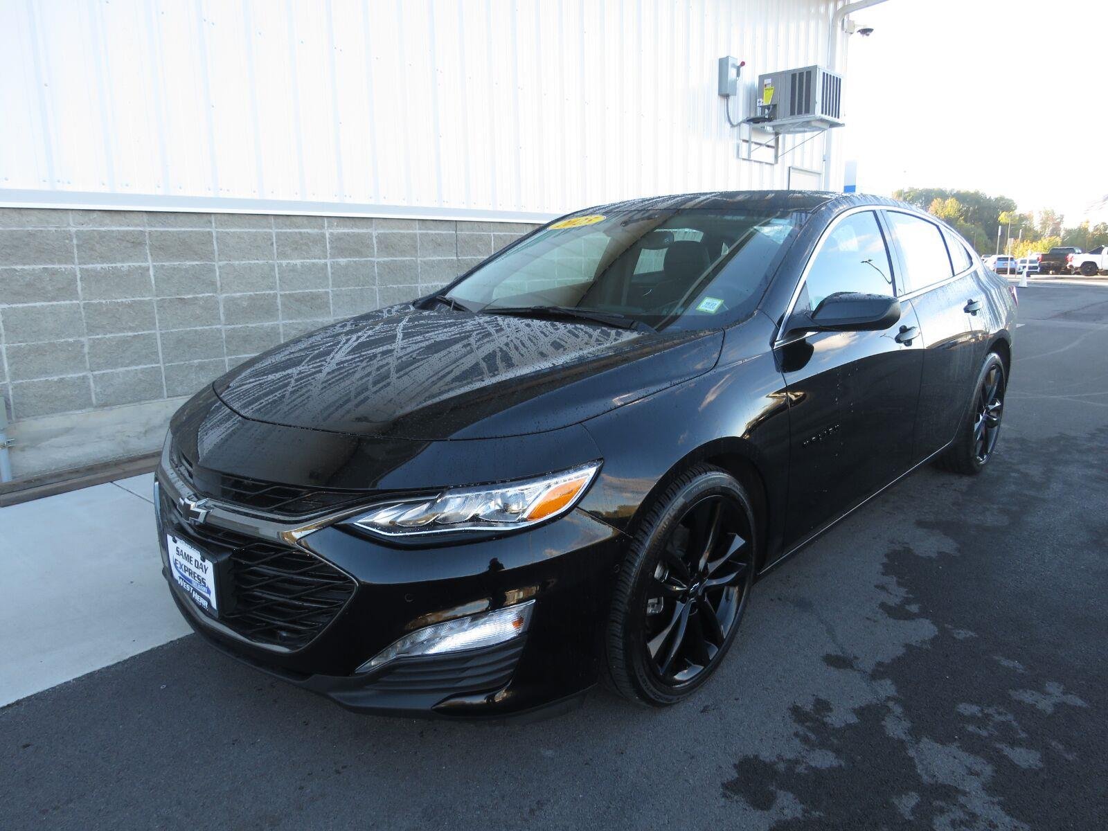 Used 2025 Mosaic Black Metallic Chevrolet LT image 12
