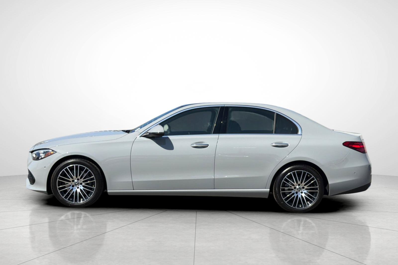 New 2026 MANUFAKTUR Alpine Grey Mercedes-Benz C 300 image 31