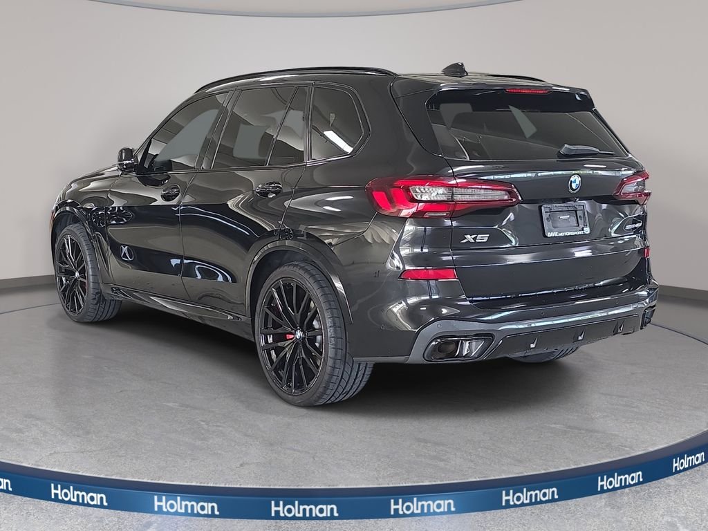 Used 2021 Black Sapphire Metallic BMW sDrive40i image 9