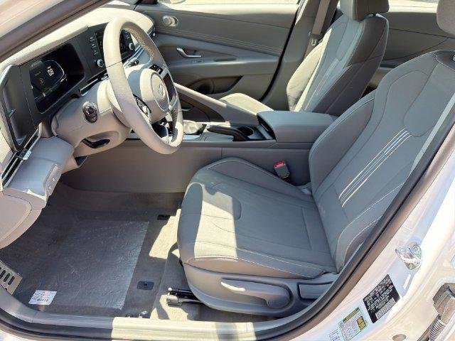 New 2026 White Hyundai SEL Sport image 22