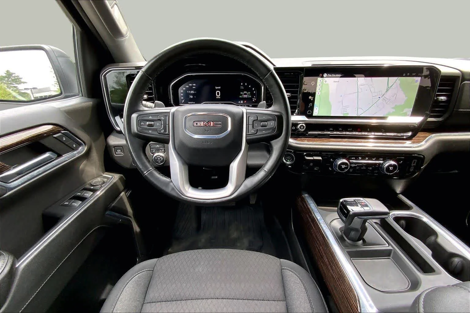 Used 2024 Summit White GMC Elevation image 6