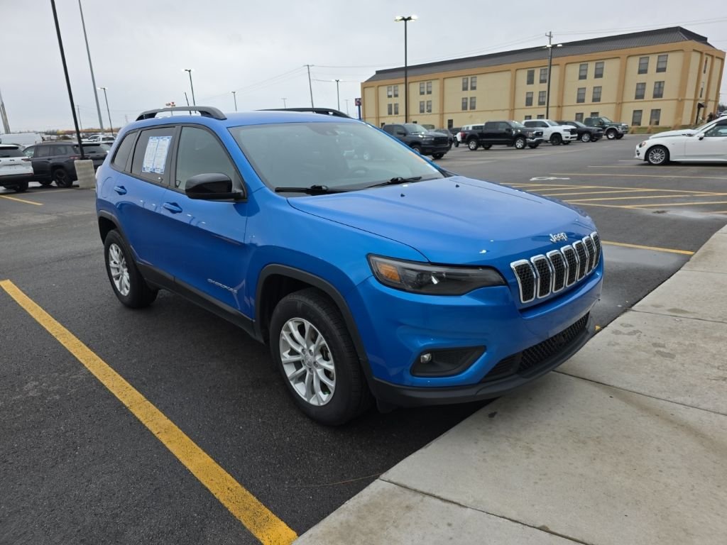 Used 2022 Jeep Cherokee Latitude Lux with VIN 1C4PJMMX3ND532983 for sale in Kansas City