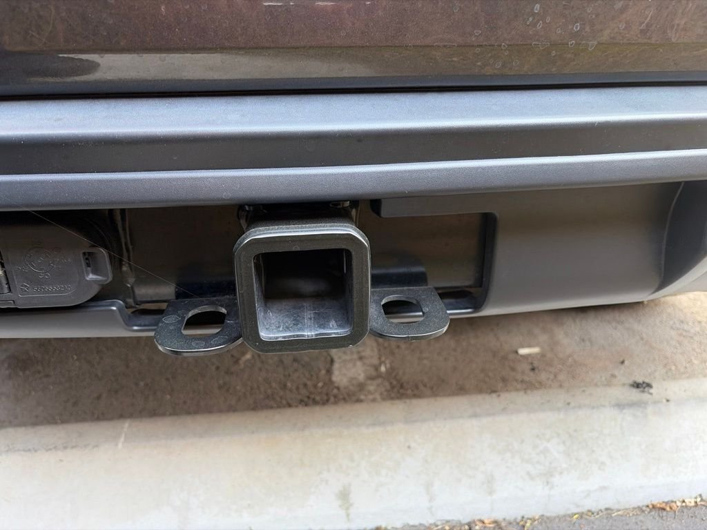 Used 2018 Gray Jeep Laredo E image 21