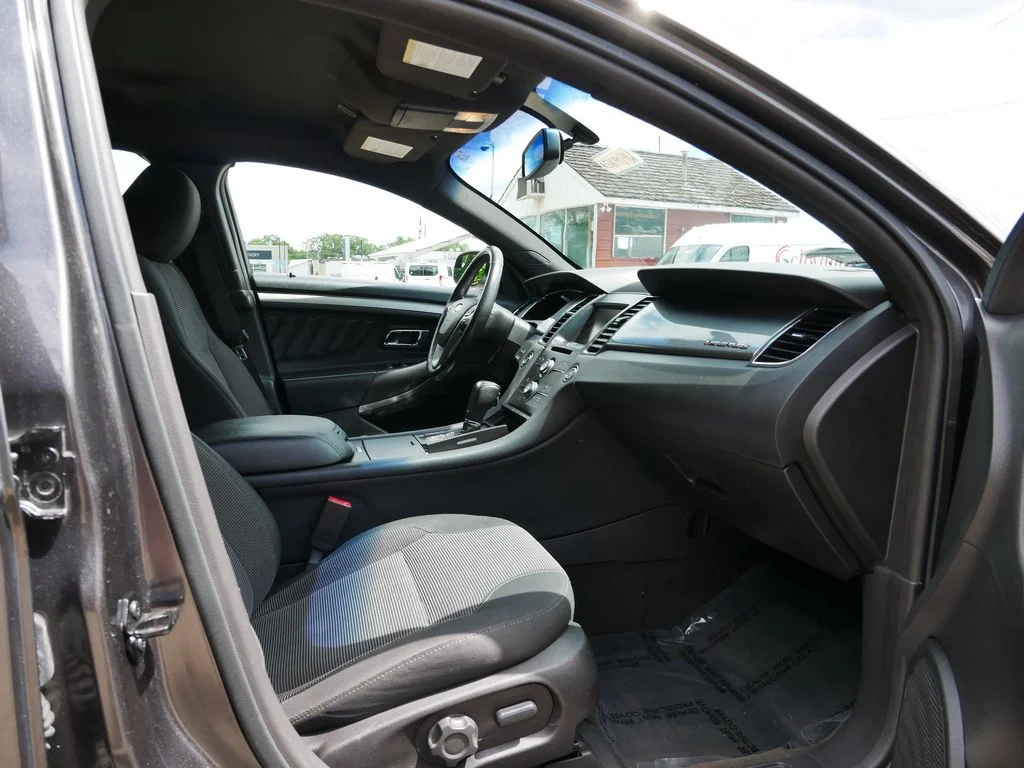 Used 2015  Ford SEL image 8