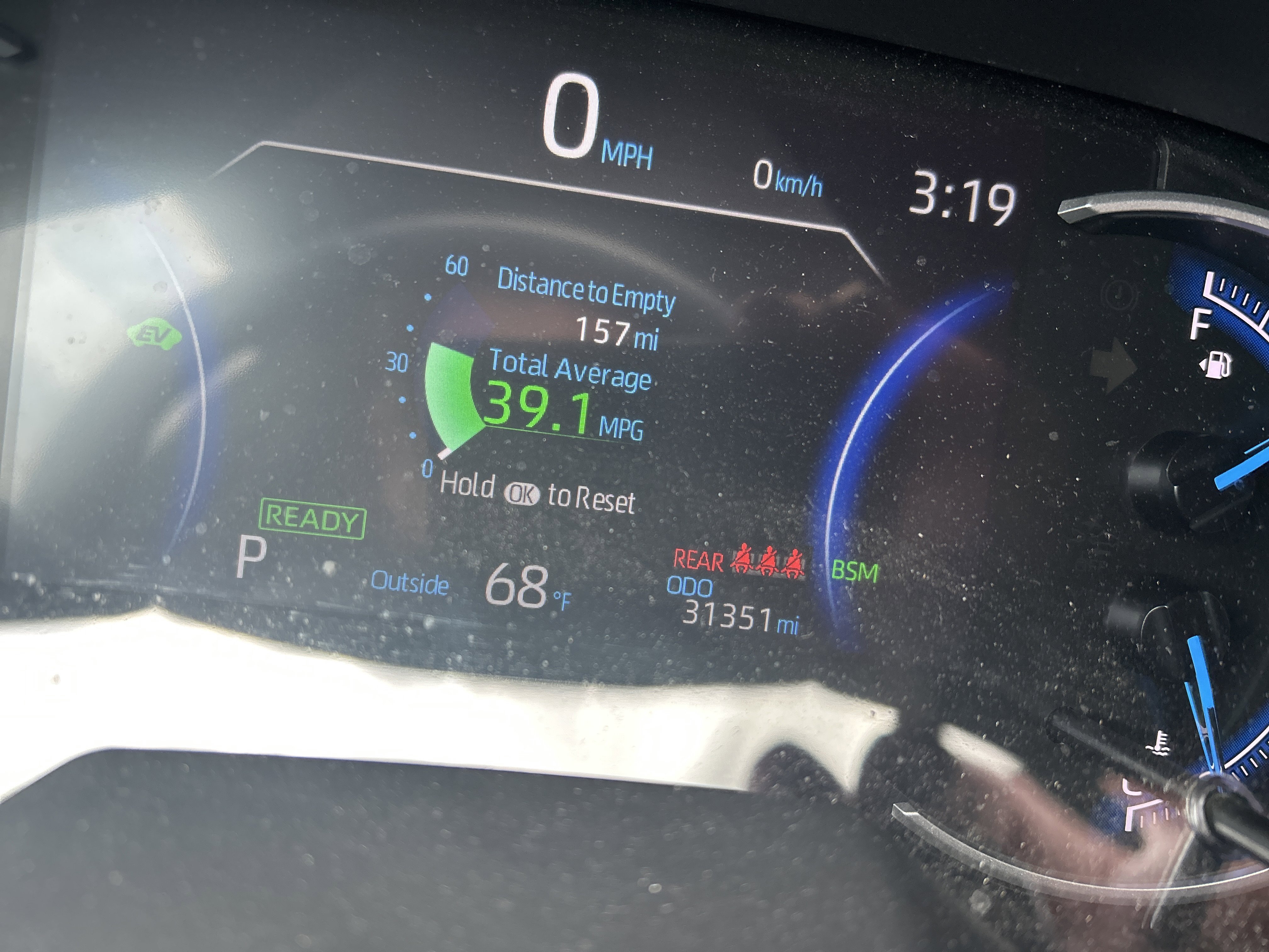 2024 Toyota RAV4 XLE - Photo 13