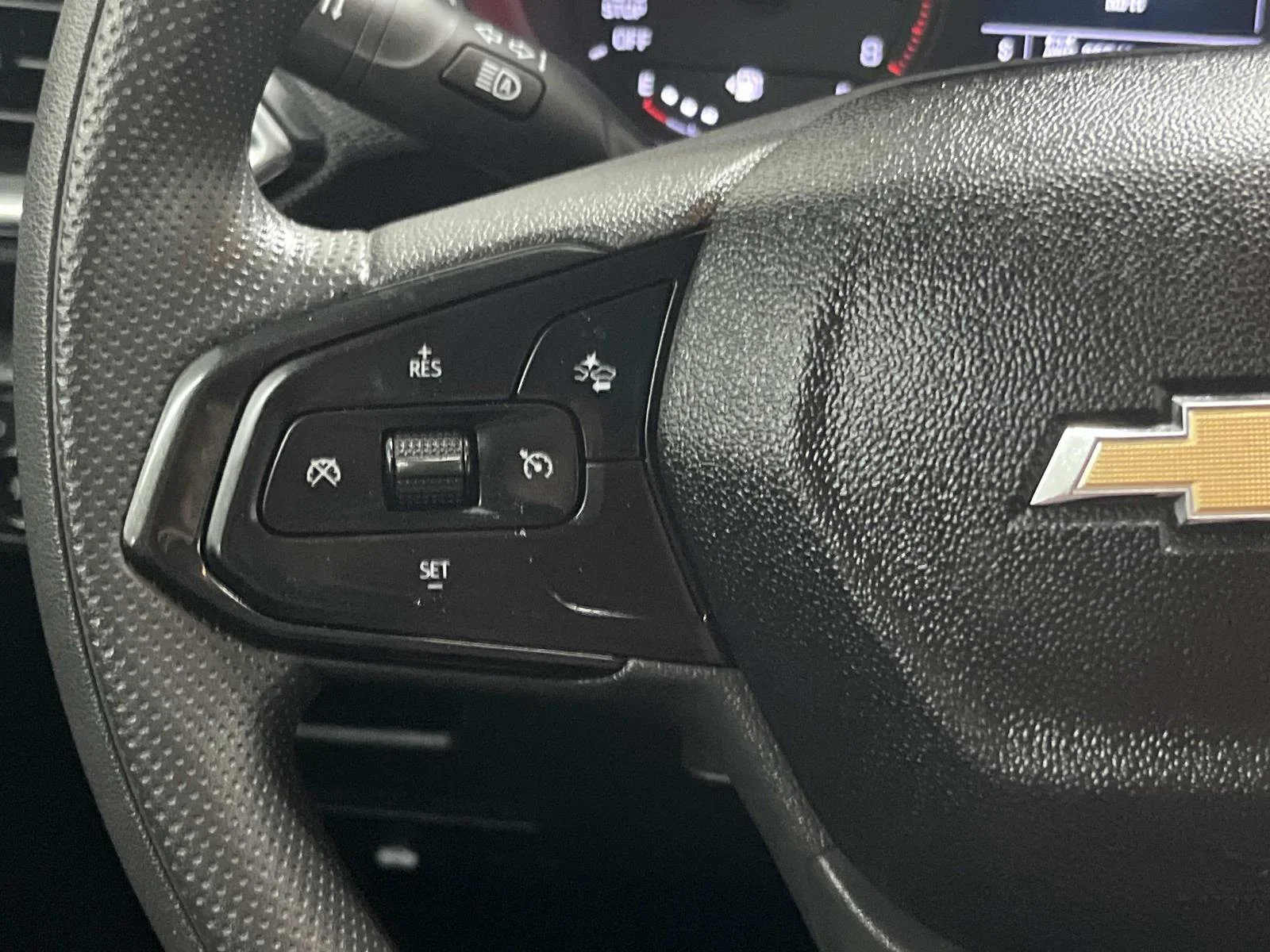Used 2023 STERLING GRAY METALLIC Chevrolet LT image 16