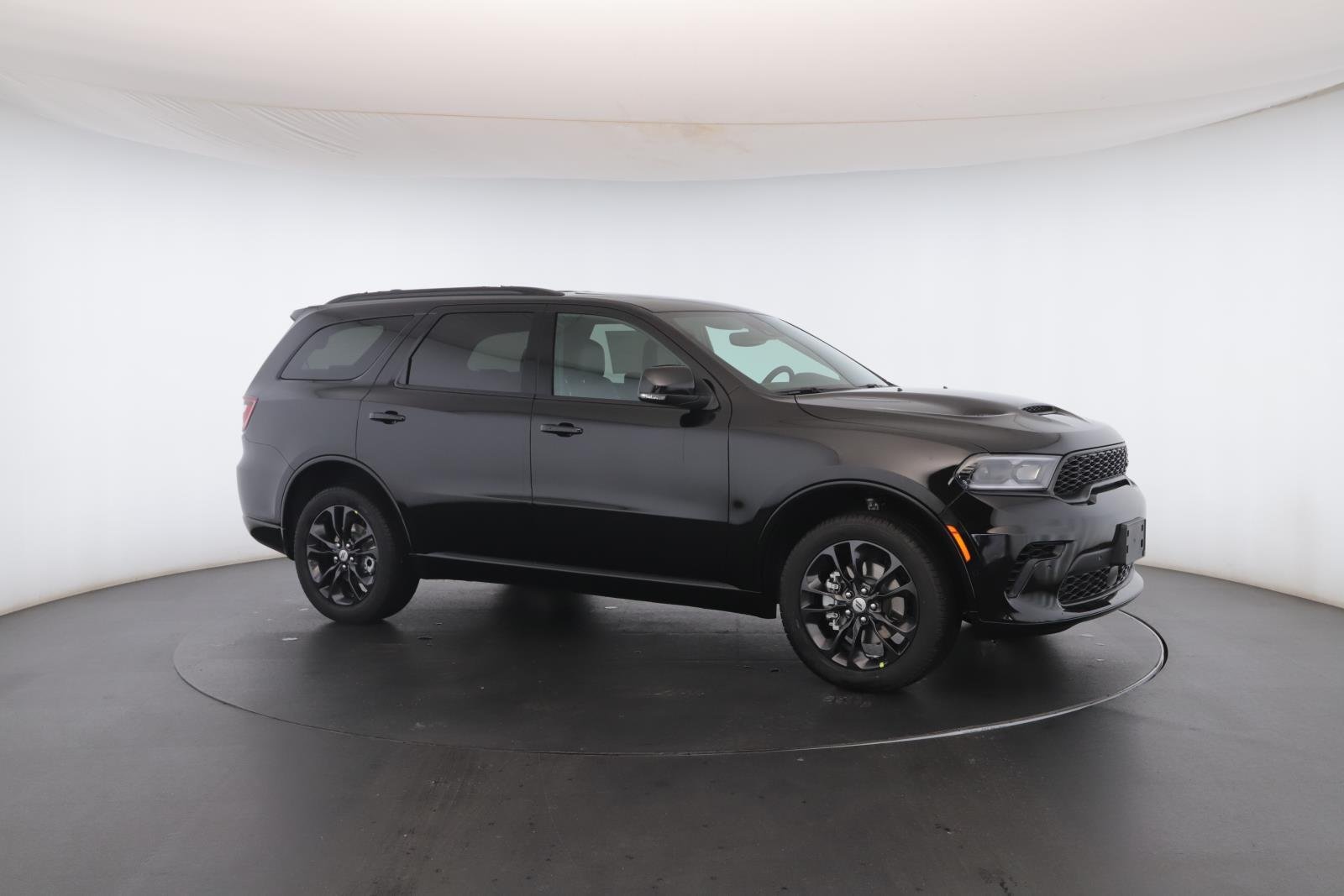New 2026 Diamond Black Clear-Coat Exterior Paint Dodge GT Plus AWD image 34