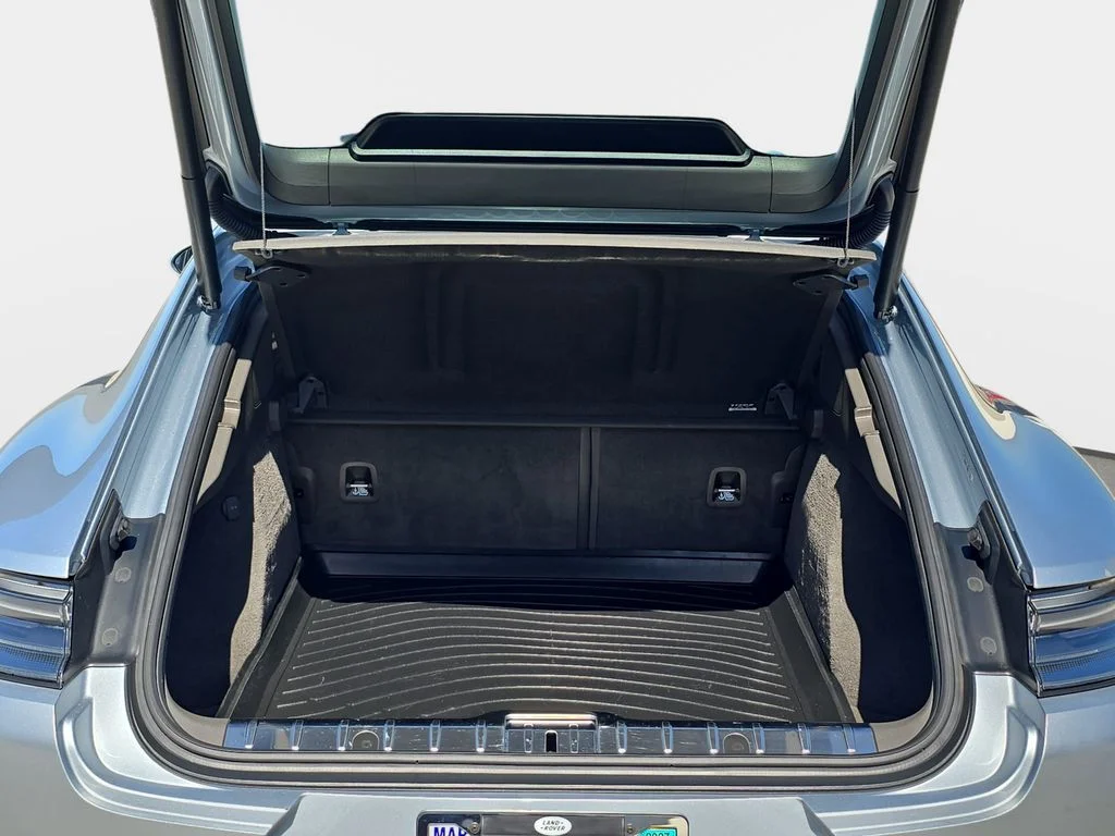 Used 2023  Porsche Platinum Edition image 14