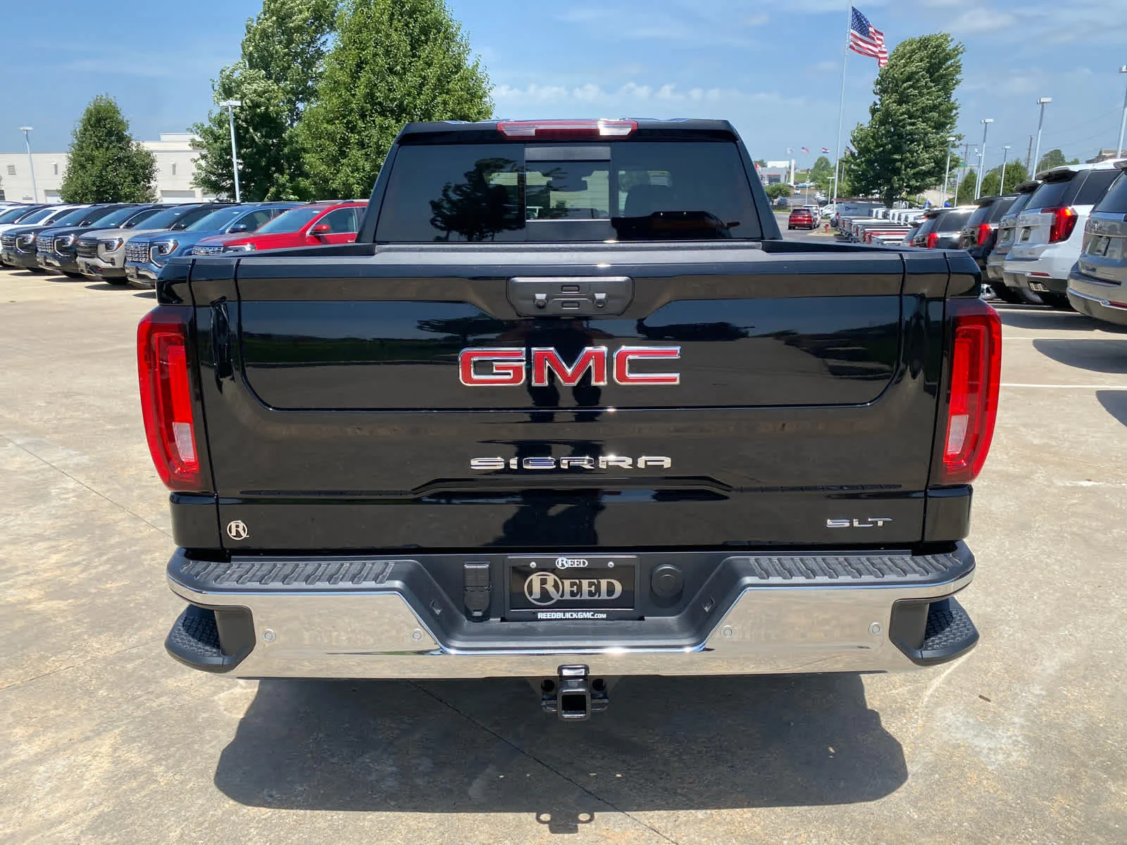 New 2026 Onyx Black GMC SLT image 4