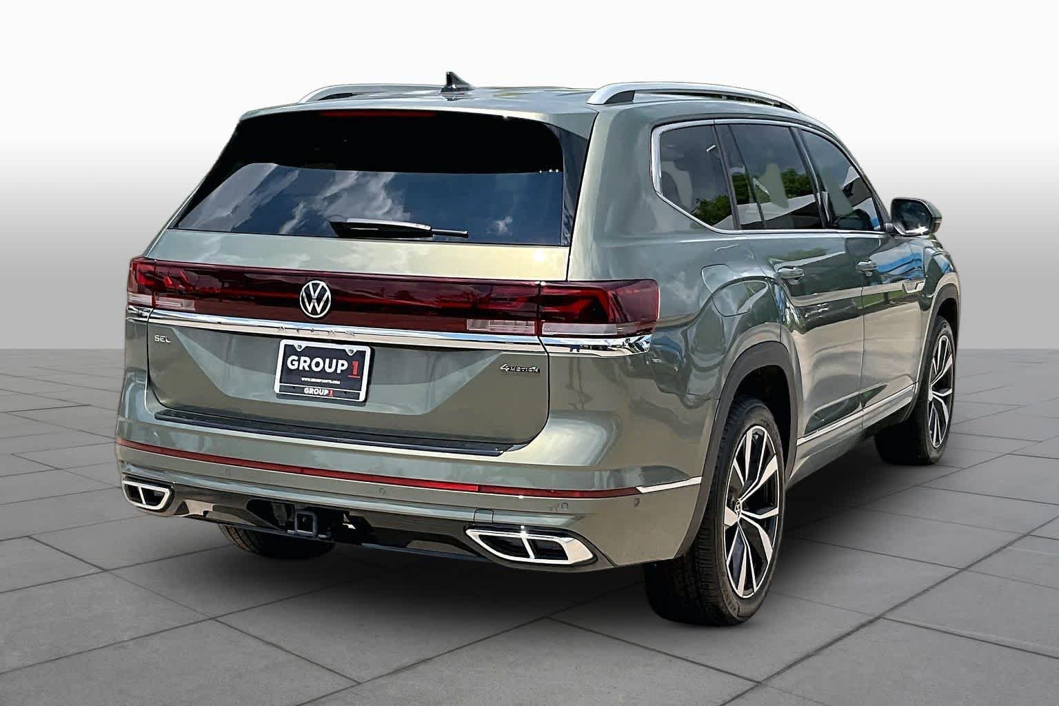Used 2026 Avocado Green Pearl Volkswagen 2.0T SEL Premium R-Line image 13