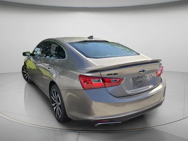 Used 2022 Gray Chevrolet RS image 7