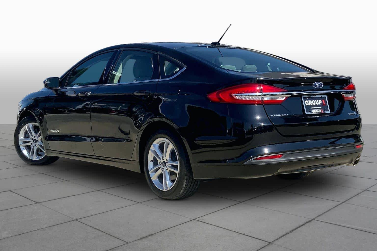 Used 2018 Shadow Black Ford S image 12