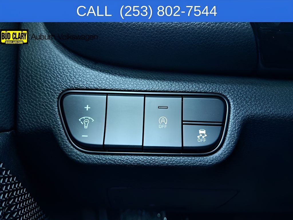Used 2024 Green Kia S image 26