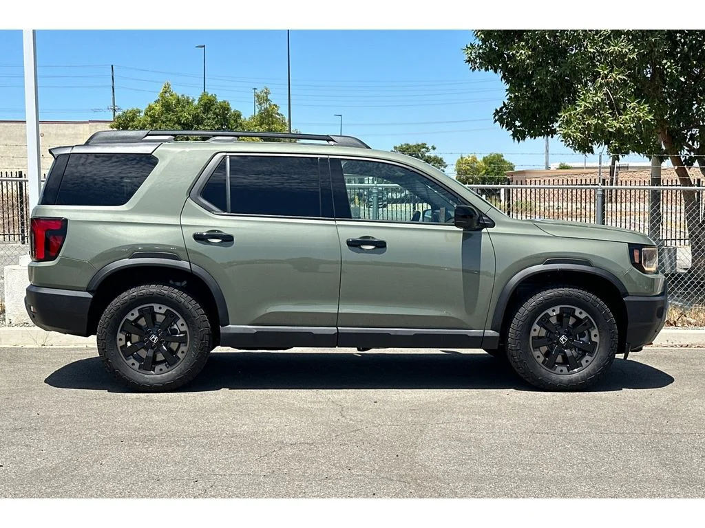 New 2026 Ash Green Metallic Honda TrailSport Elite image 3
