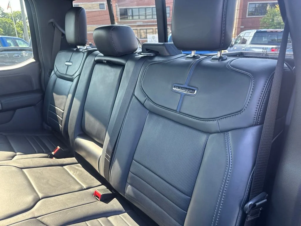 Used 2025 Black Metallic Ford Platinum image 33