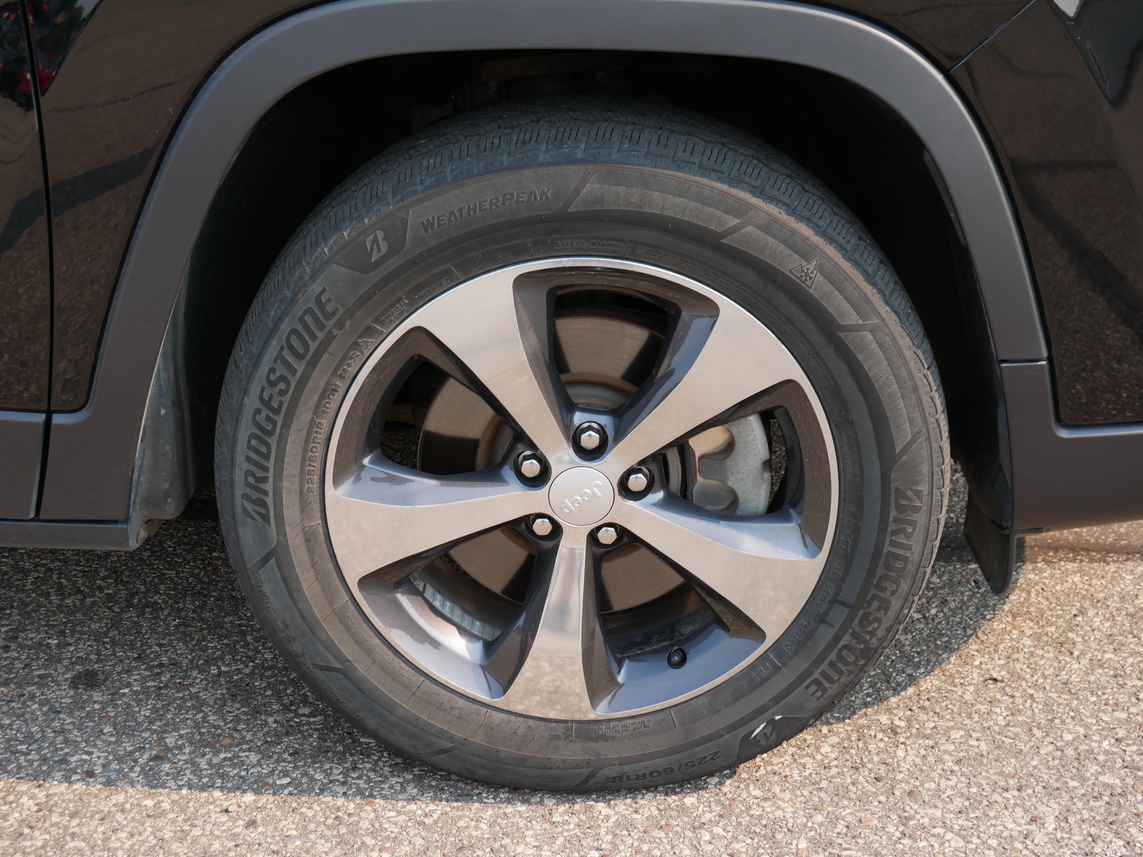 Used 2020 Diamond Black Crystal Pearlcoat Jeep Limited image 9