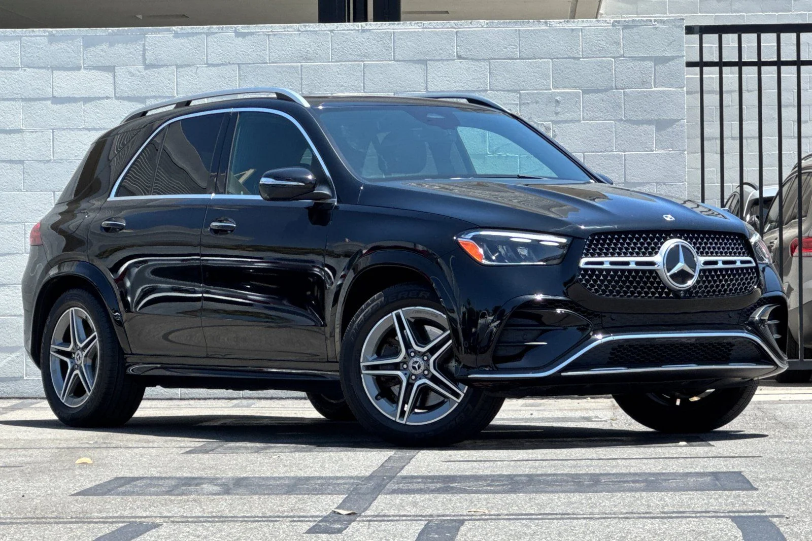 Certified Used 2024 Black Mercedes-Benz GLE 580 image 2