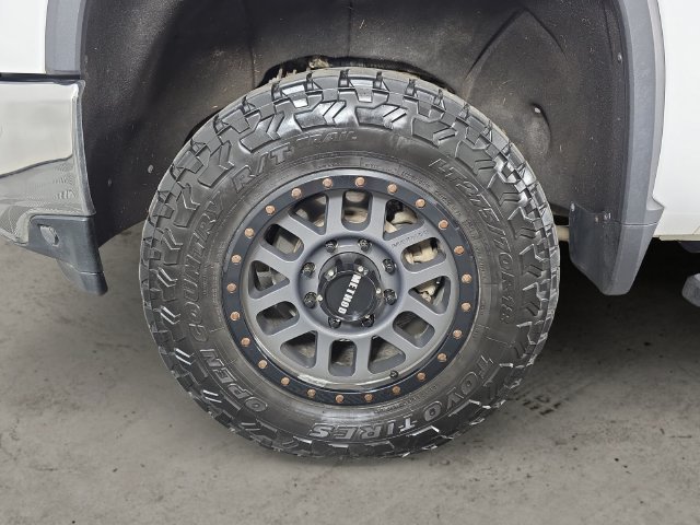 Used 2020 SUMMIT WHITE Chevrolet LTZ image 9
