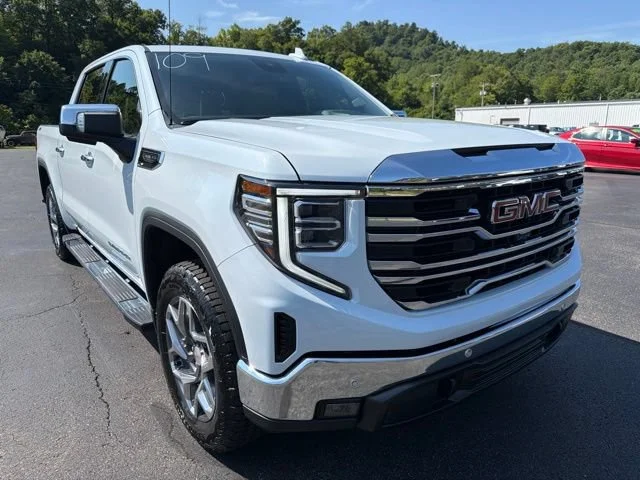 New 2026 Glacier White Tricoat GMC SLT image 2