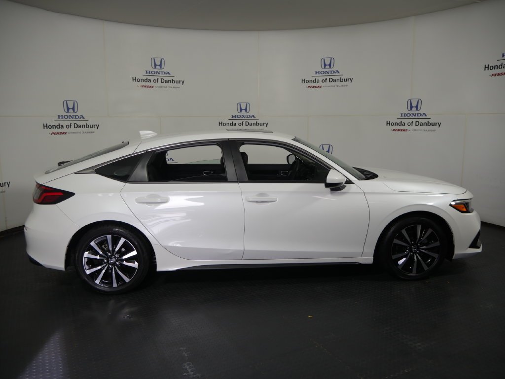 Certified Used 2024 Platinum White Pearl Honda EX-L image 3