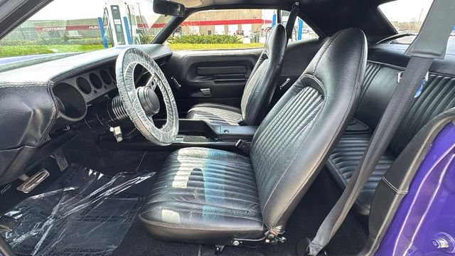 Used 1973  Dodge  image 26