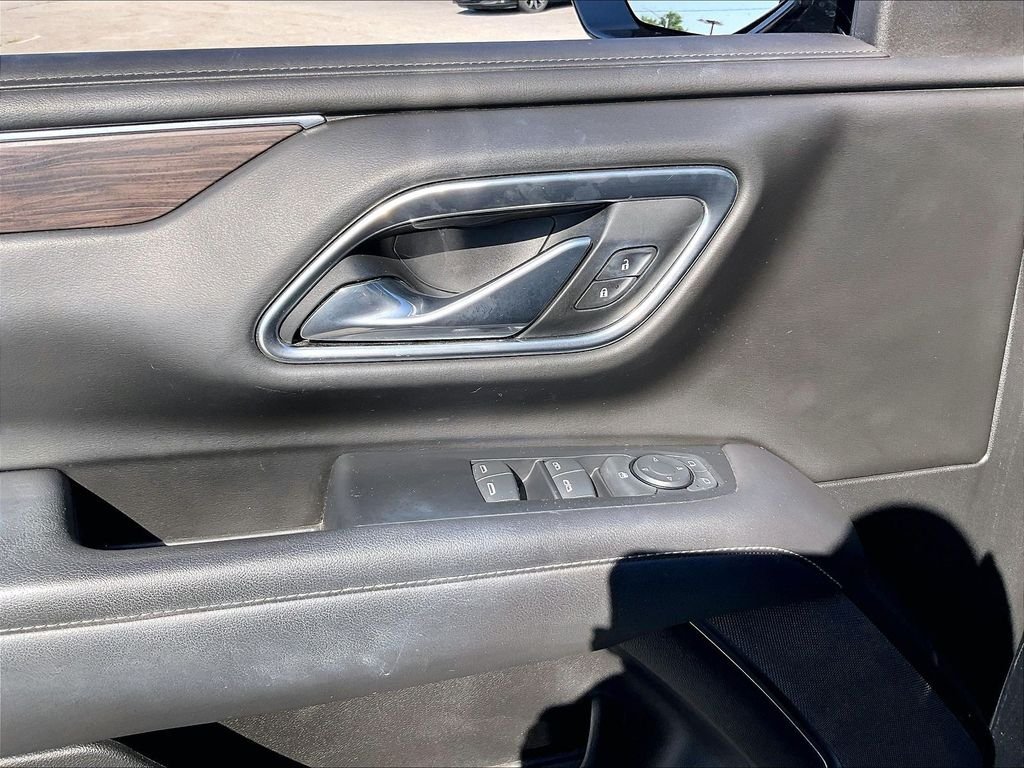 Used 2021 Black Chevrolet LS image 38